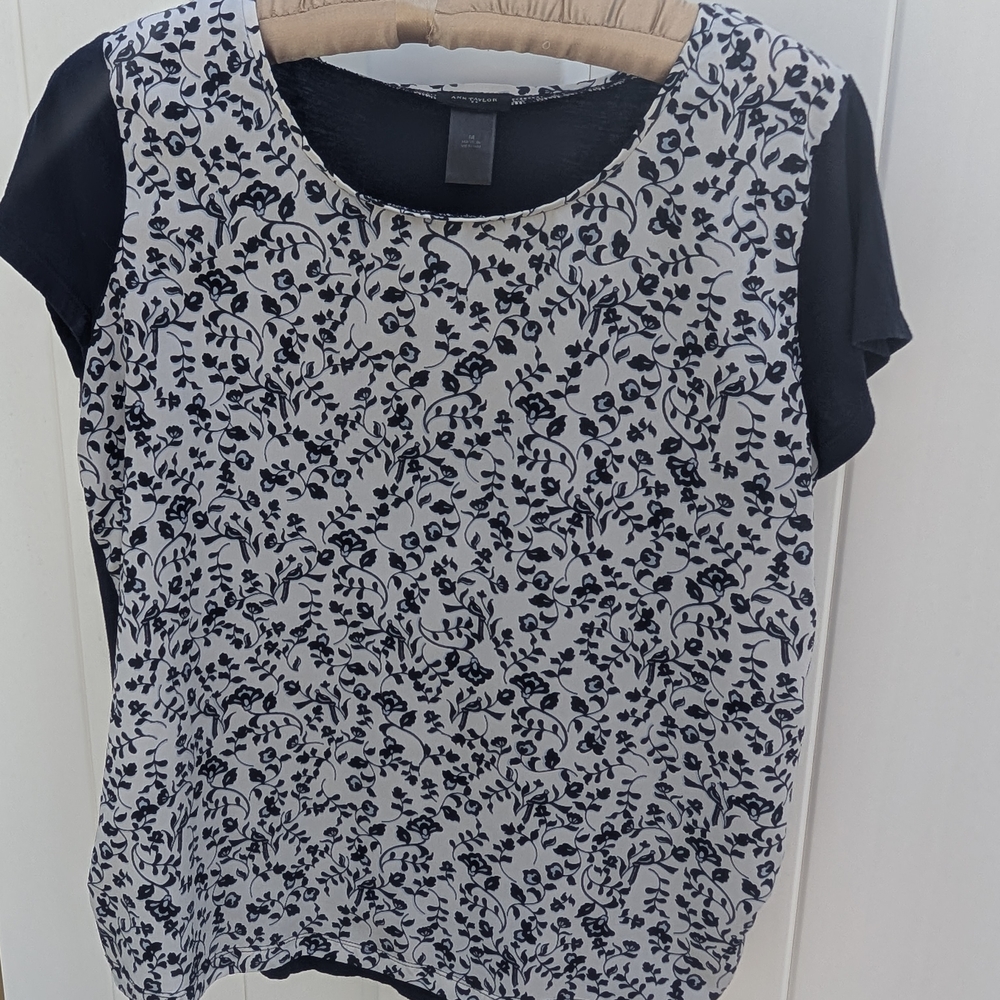 Ann Taylor Navy and White Floral Blouse